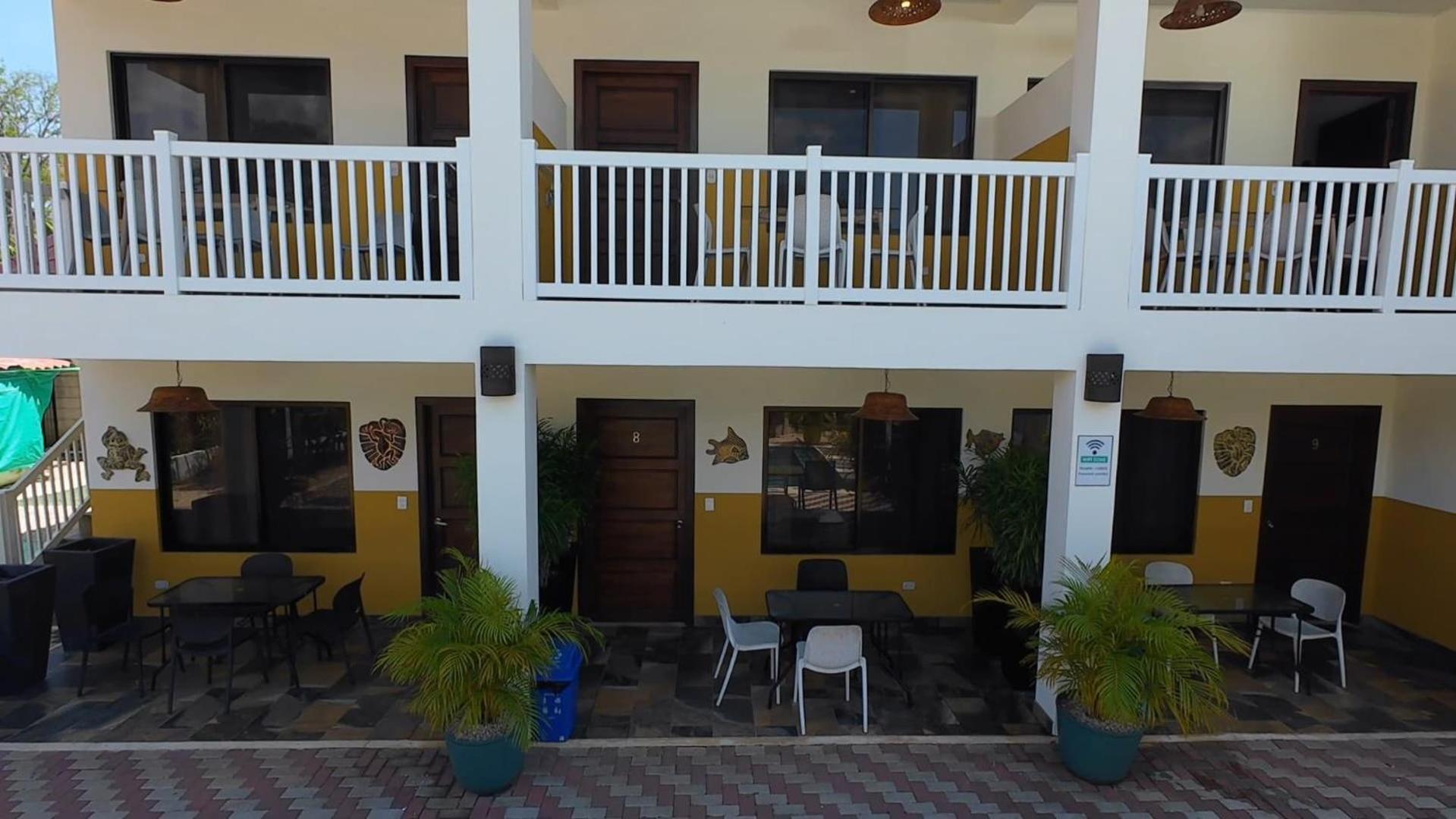 Cabinas El Colibri Puerto Carrillo Exterior photo